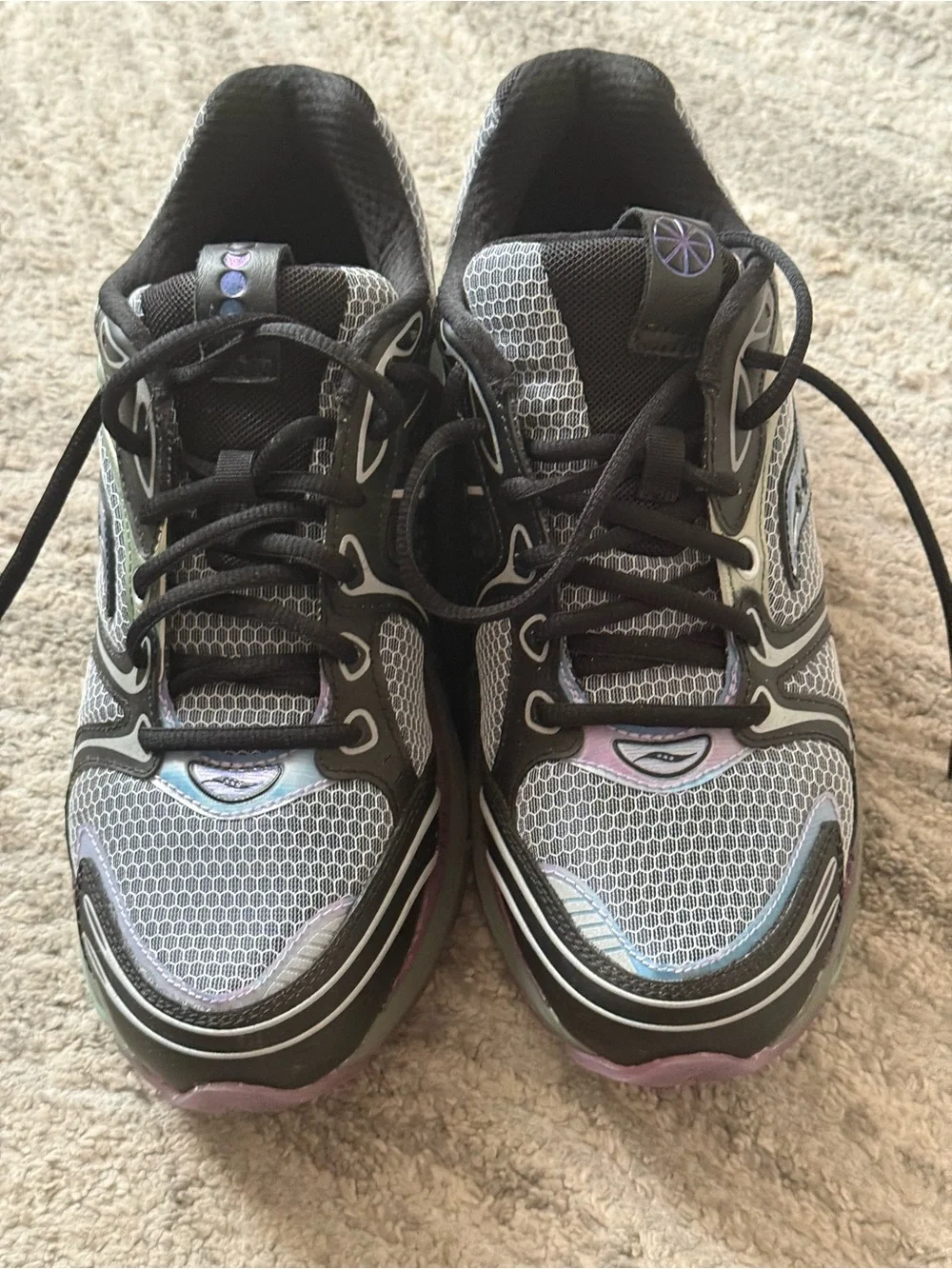 Saucony Women's Gray Athletic Sneakers with Lavender and Light Blue Accents
